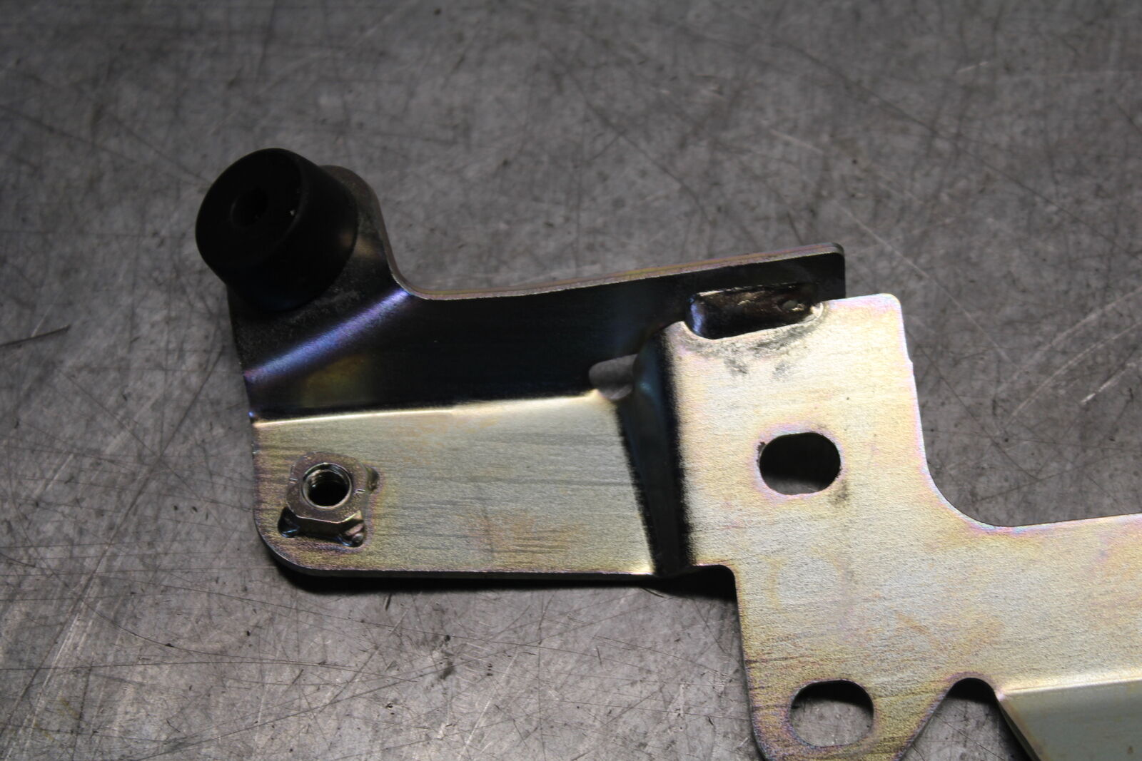 21-24 YAMAHA MT-07 FRONT SEAT MOUNTING BRACKET MOUNT BB662
