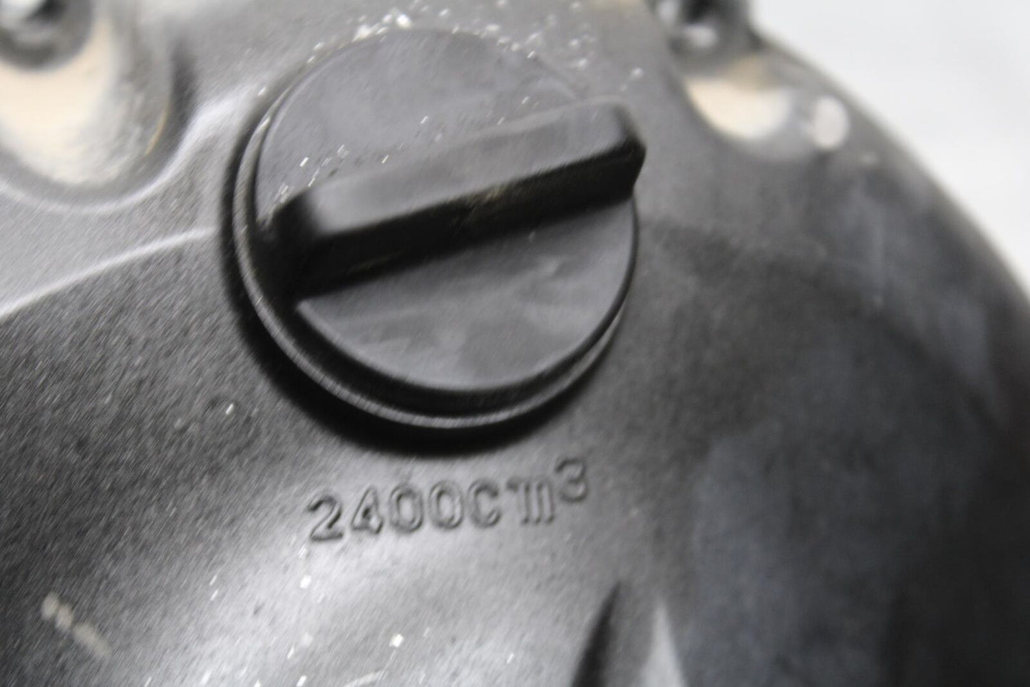 2006 Yamaha YZF R6 CLUTCH SIDE ENGINE MOTOR COVER 2C0-15421-00-00 BB560