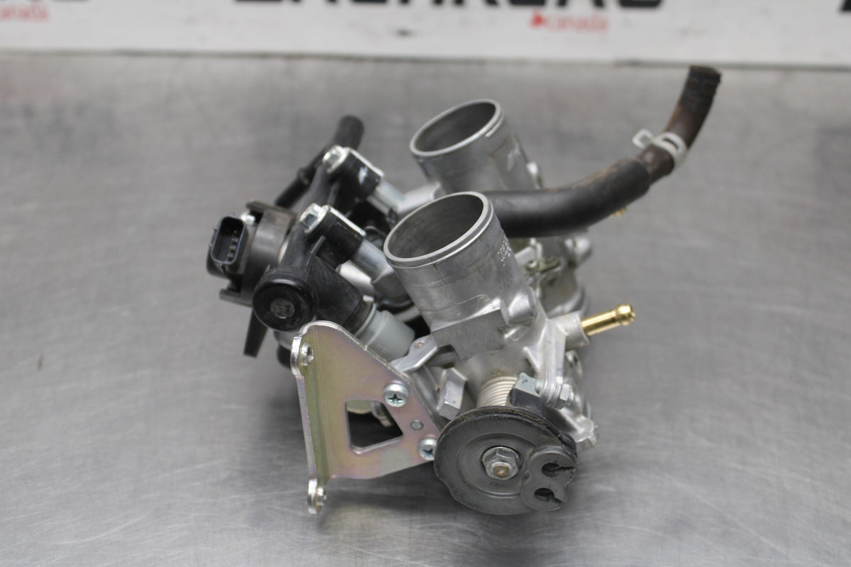 19-24 YAMAHA R3 MAIN FUEL INJECTORS / THROTTLE BODIES BB942