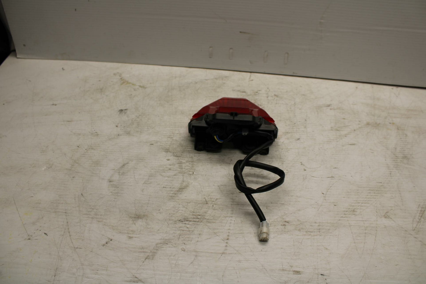 15-17 YAMAHA YZF R3 REAR TAIL TAILLIGHT BACK BRAKE LIGHT 1WD-H4710-00-00 BB293