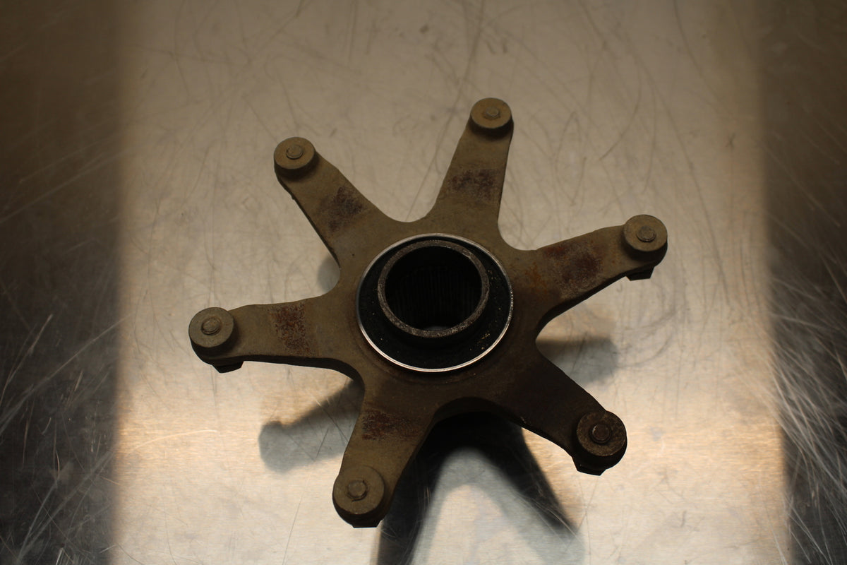93 YAMAHA BANSHEE 350 REAR SPROCKET HUB BB135