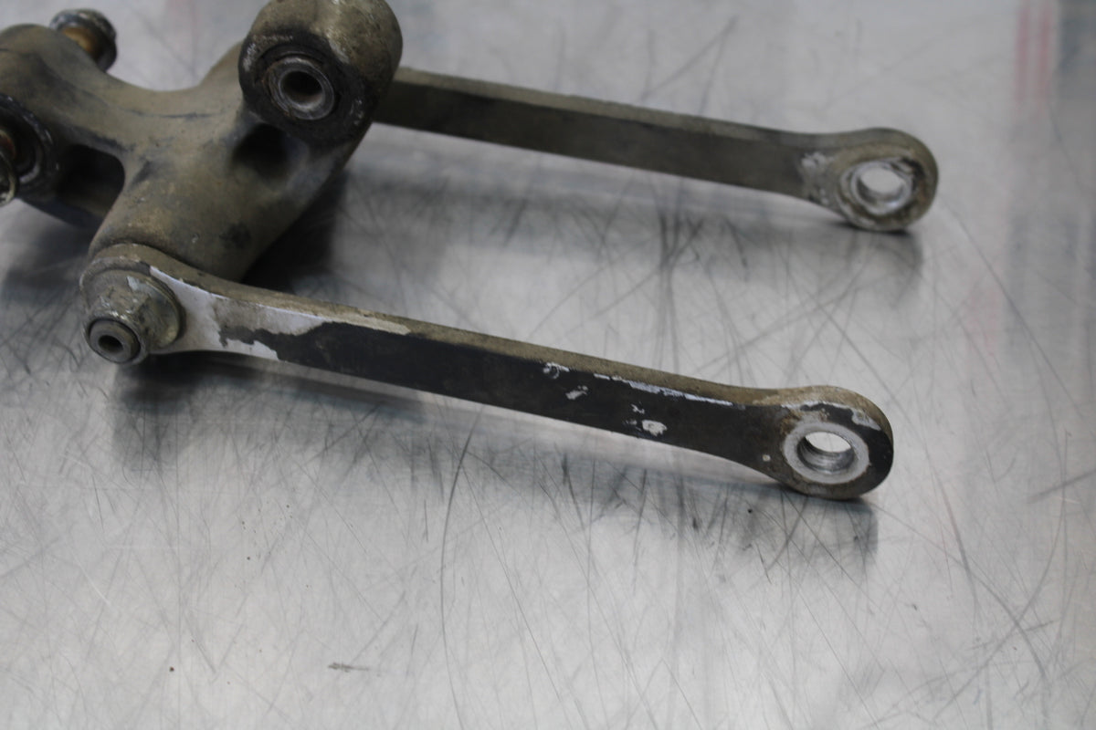 01-03 SUZUKI GSXR600 REAR DOGBONE SHOCK LINKAGE LINK BB145