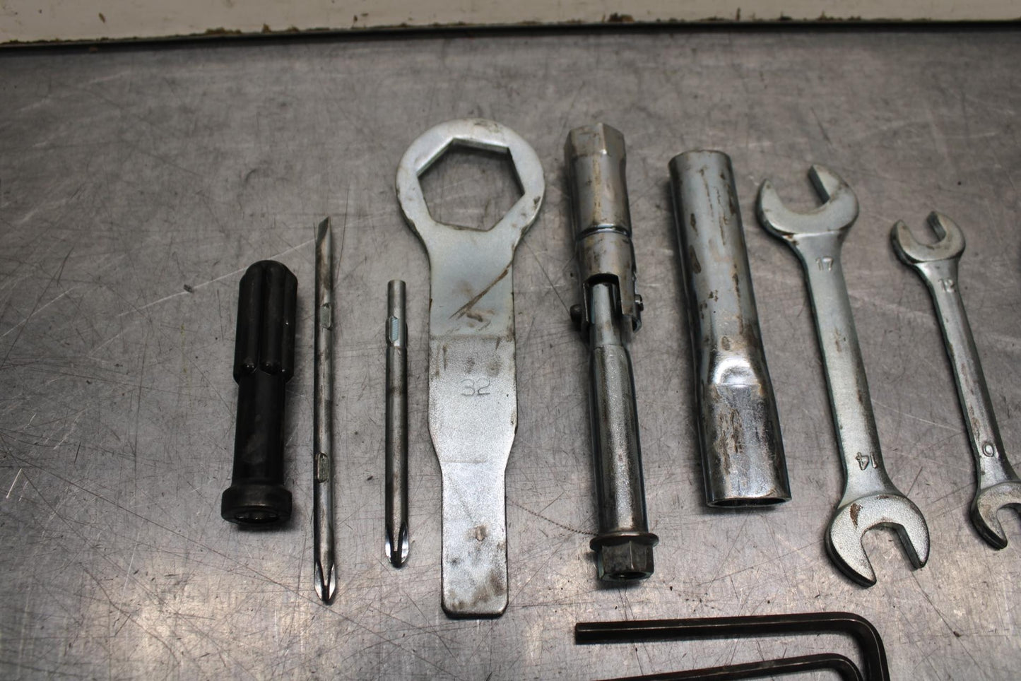 09-12 KAWASAKI NINJA ZX6R ZX600R STOCK TOOLS TOOL BAG KIT SET 56007-0052 BB617