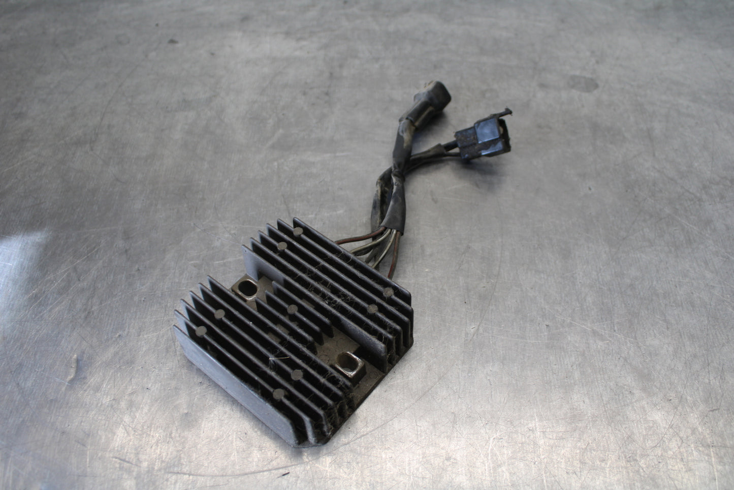 04 SUZUKI INTRUDER 800 RECTIFIER VOLTAGE REGULATOR BB758