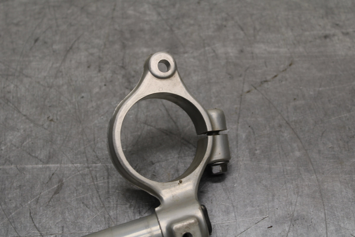 01-02 SUZUKI GSXR1000 RIGHT CLIP ON HANDLEBAR BB113