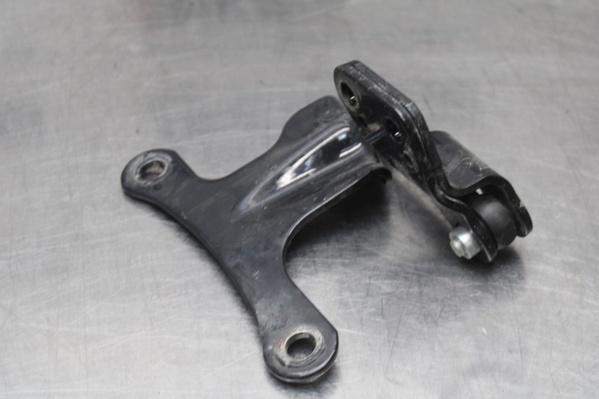 07 HARLEY-DAVIDSON SPORTSTER 1200 CUSTOM XL1200C ENGINE MOUNT BRACKET SET BB833