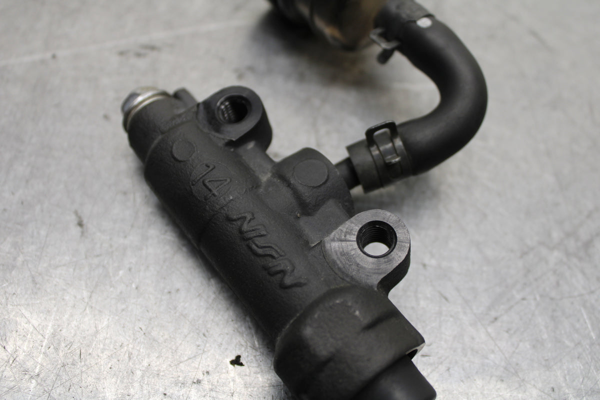 16 KAWASAKI NINJA ZX10R REAR BRAKE MASTER CYLINDER W RESERVOIR 43015-0640 BB650