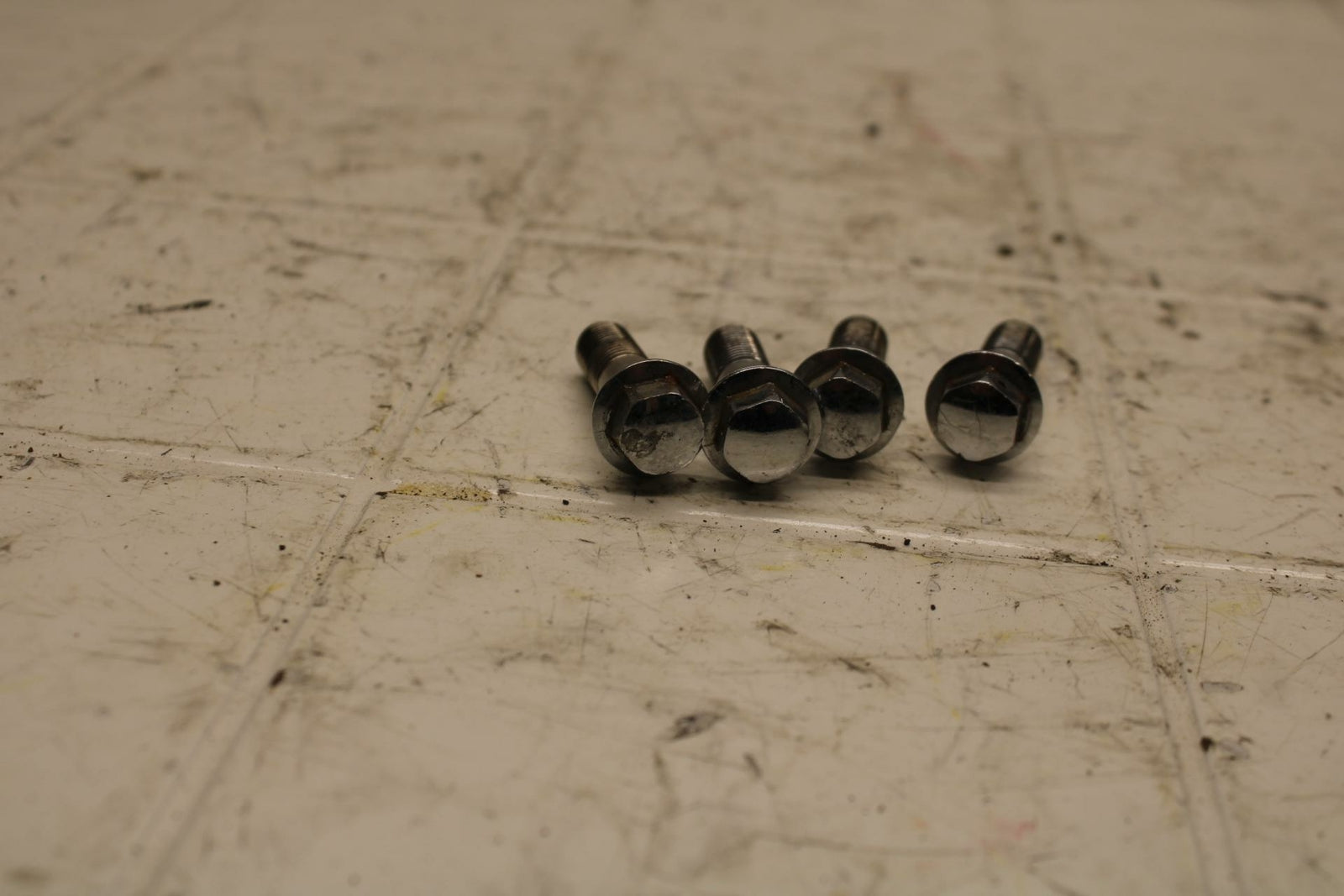 96-03 KAWASAKI NINJA ZX7R FRONT CALIPER BOLTS SET BB18 