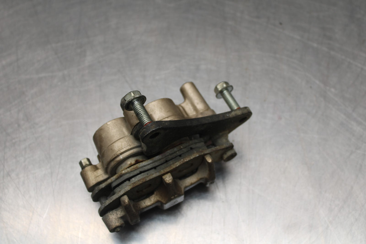 08 HONDA CBR125R LEFT FRONT BRAKE CALIPER BB804