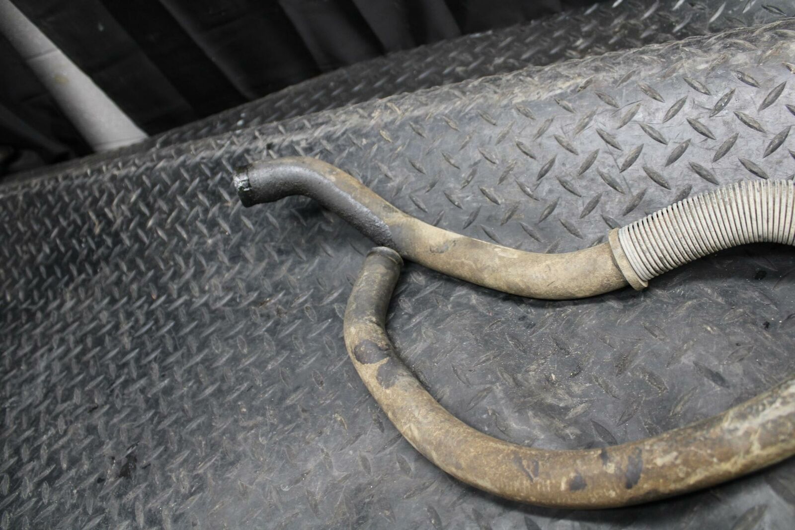 2004 Yamaha Banshee 350 YFZ350 RADIATOR HOSES ENGINE COOLANT WATER PIPES  BB232