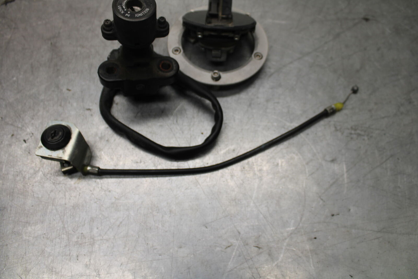 08-09 SUZUKI GSXR600 IGNITION LOCK KEY SET W/ GAS CAP AND SEAT LOCK BB728