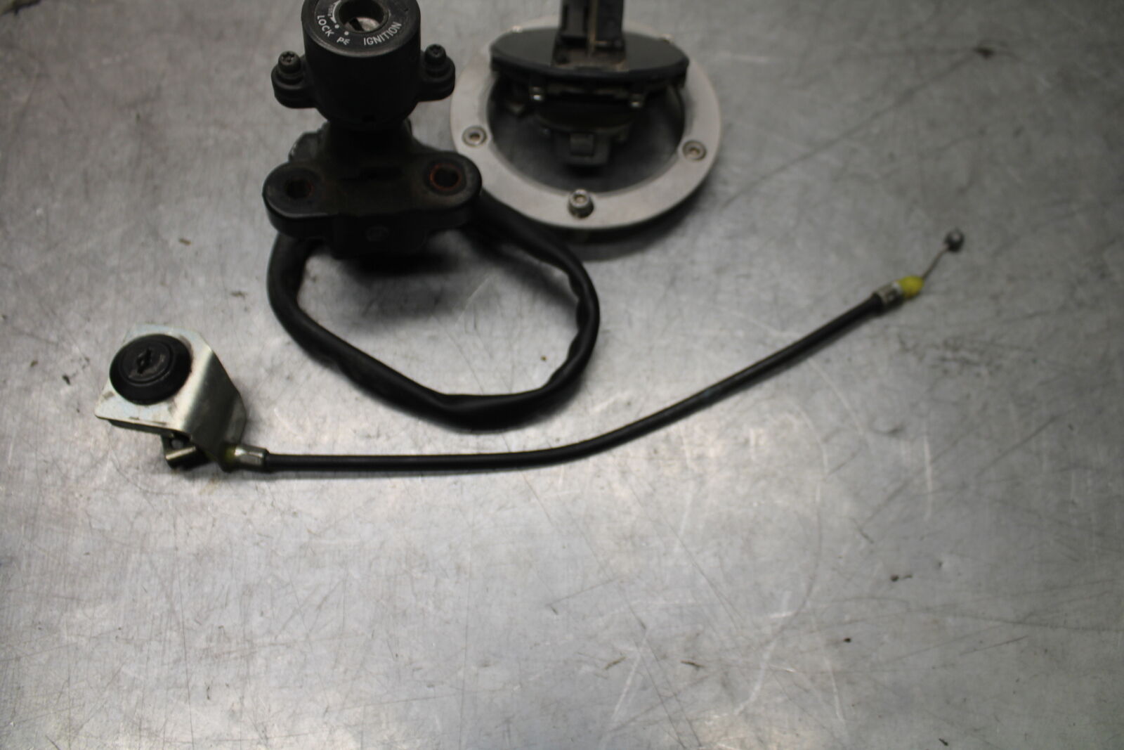 08-09 SUZUKI GSXR600 IGNITION LOCK KEY SET W/ GAS CAP AND SEAT LOCK BB728