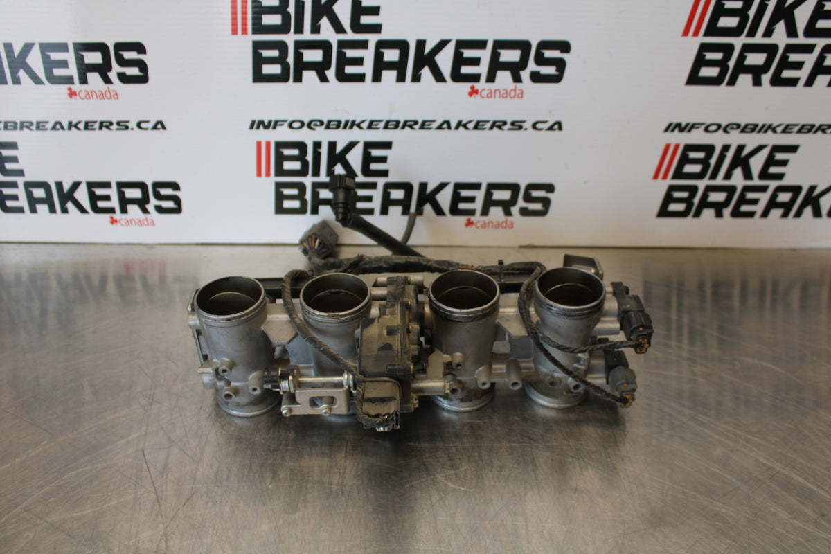 03-06 KAWASAKI Z1000 MAIN FUEL INJECTORS / THROTTLE BODIES BB164