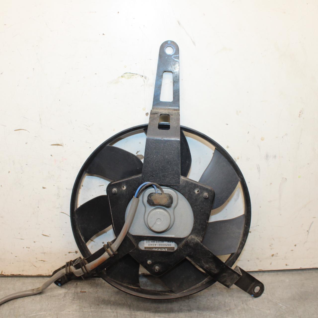 21 KAWASAKI NINJA ZX6R ENGINE RADIATOR COOLING FAN 59502-0623 BB647