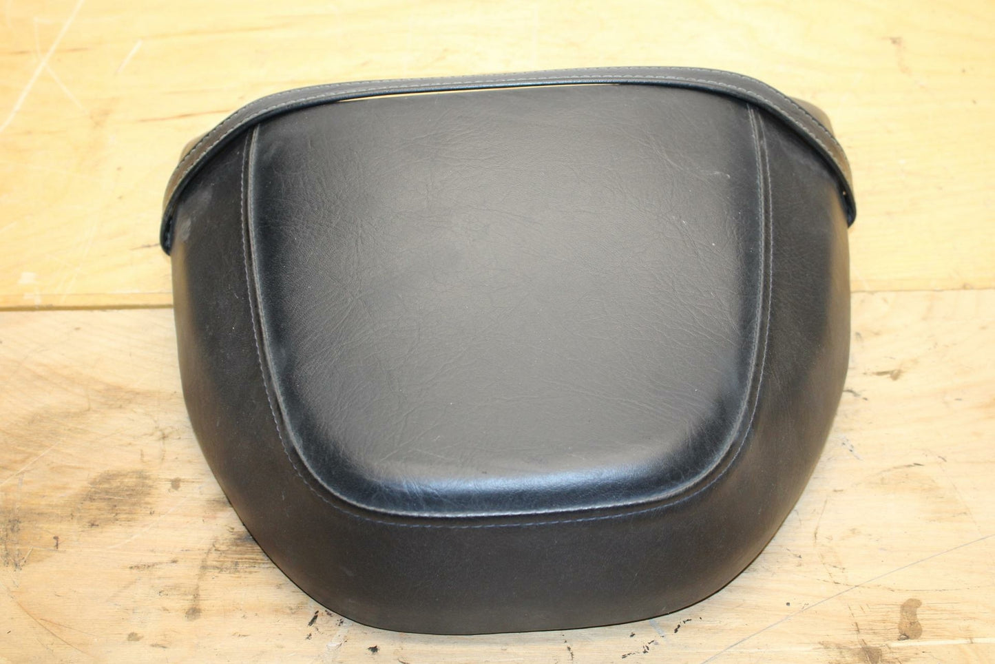 09-10 SUZUKI BOULEVARD M109R REAR BACK PASSENGER  SEAT PAD SADDLE PILLION  BB318