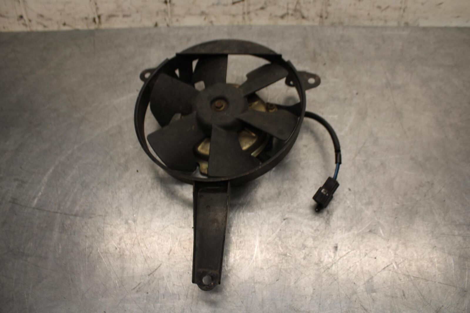 2001 Yamaha YZF R6 ENGINE RADIATOR COOLING FAN 5EB-12405-00-00 BB68