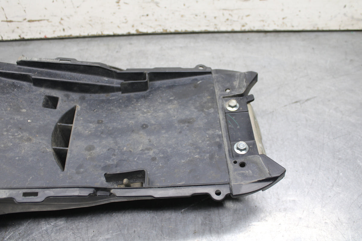 15-16 HONDA CB300F REAR BACK TAIL UNDERTAIL BATTERY TRAY PLASTIC BB740