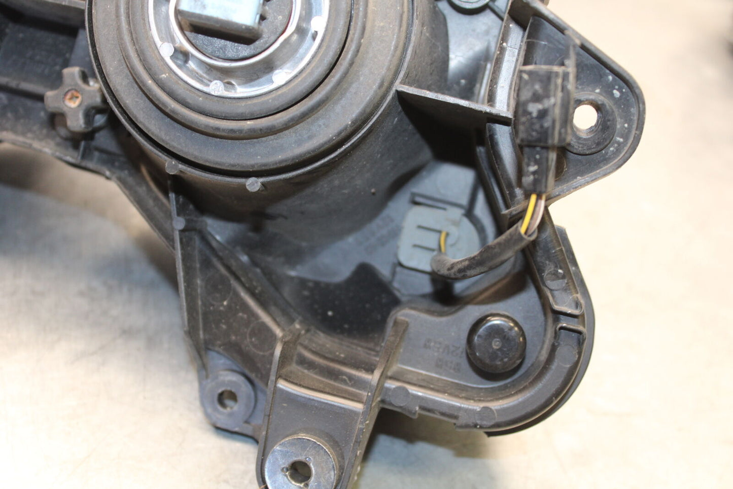 09-12 KAWASAKI NINJA ZX6R ZX600R FRONT HEADLIGHT HEAD LAMP 23007-0101 BB656