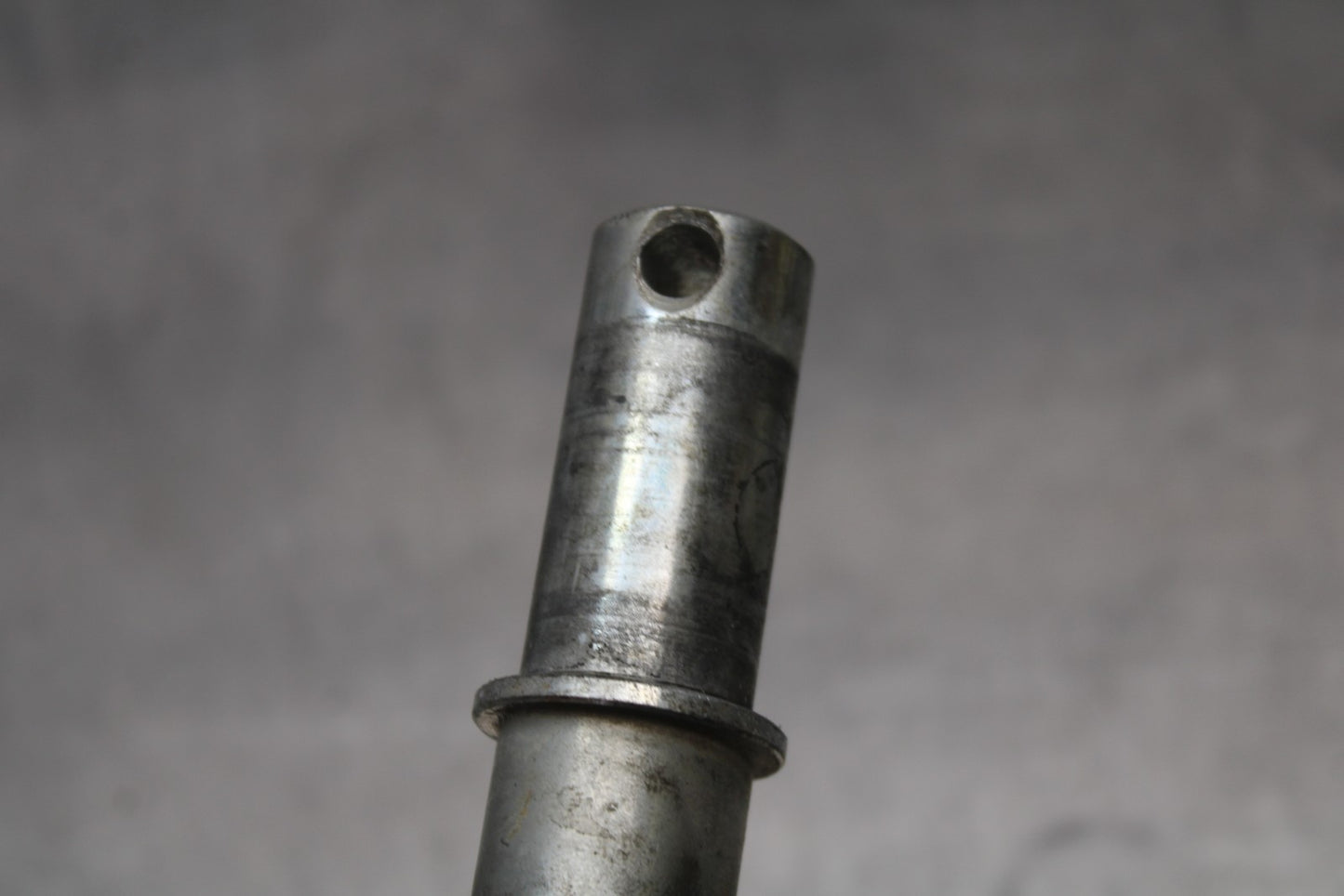 08 KAWASAKI VULCAN 900 FRONT WHEEL RIM AXLE PIVOT BOLT BB184