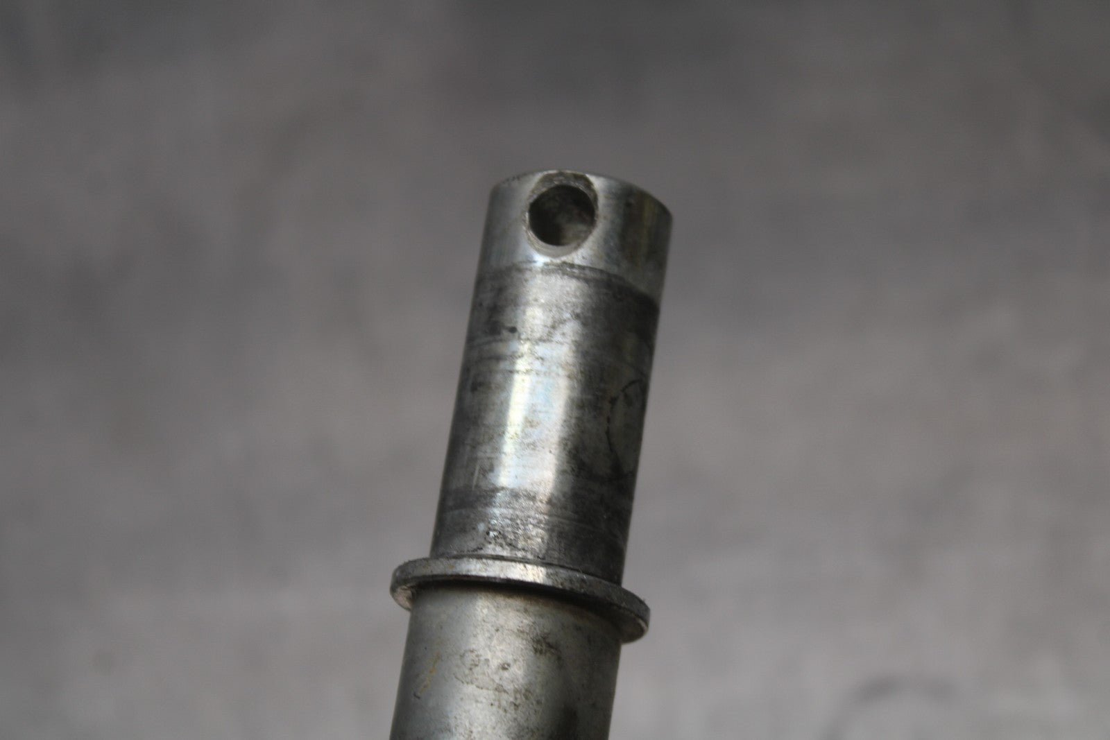 08 KAWASAKI VULCAN 900 FRONT WHEEL RIM AXLE PIVOT BOLT BB184