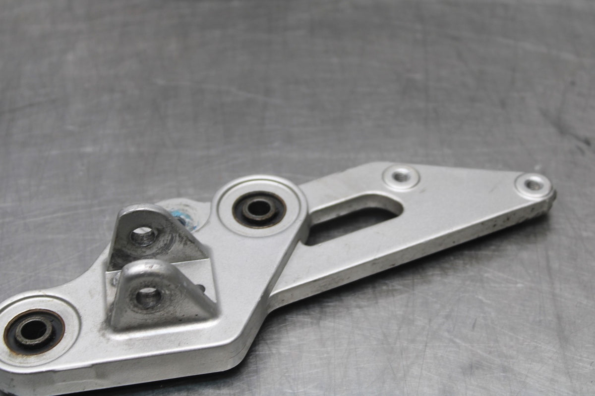 14-17 YAMAHA FZ07 LEFT REARSET REAR SET DRIVER FOOT PEG BRACKET MOUNT BB843