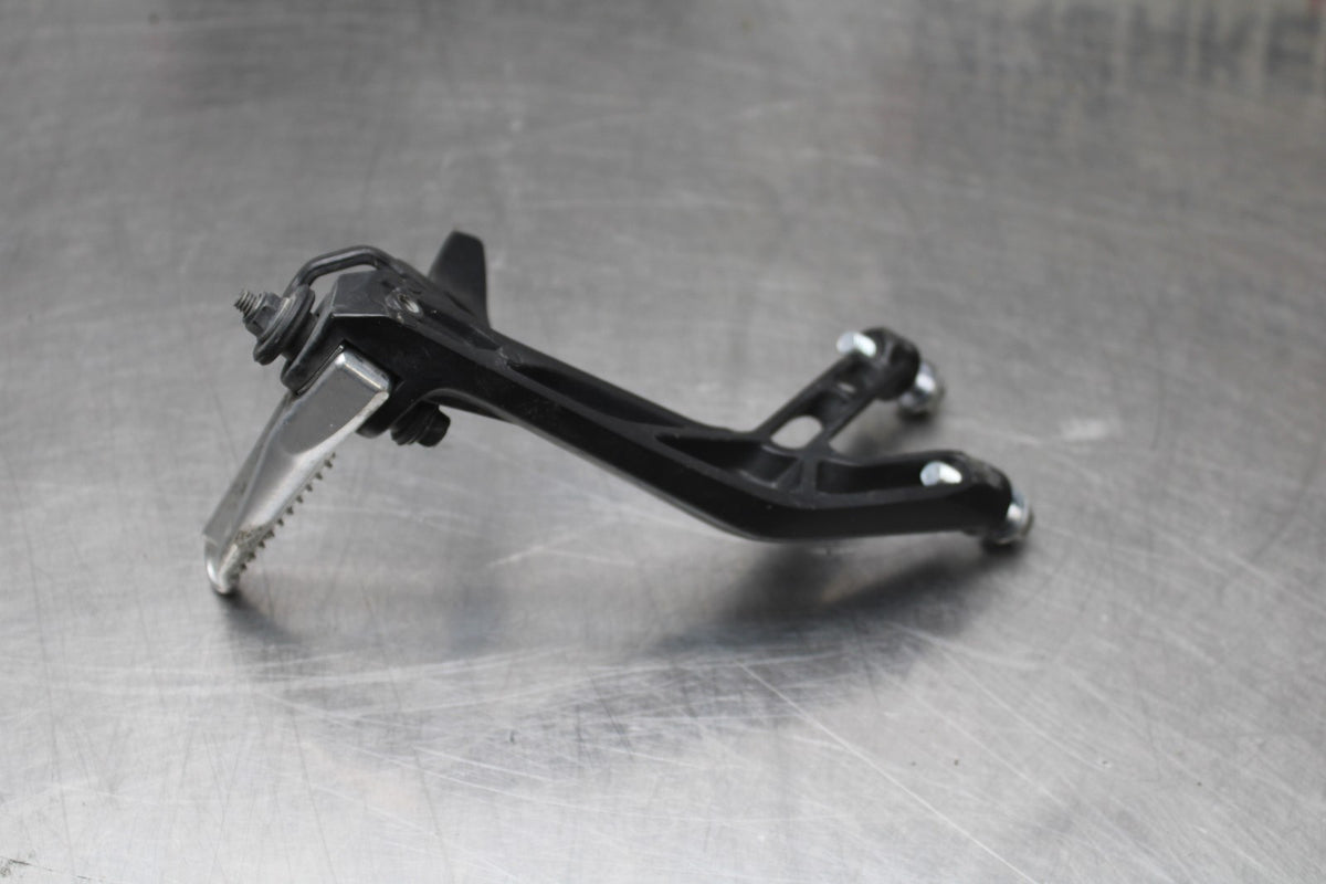 22-25 YAMAHA YZF R7 LEFT REAR BACK PASSENGER PEG BB769