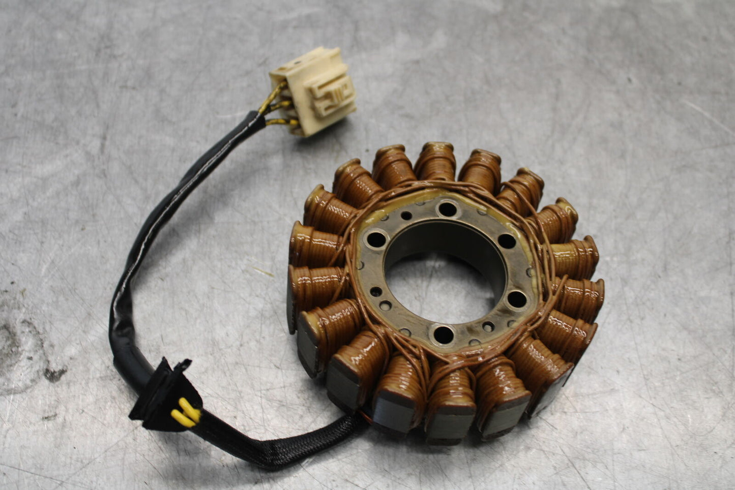 05-06 HONDA CBR600RR STATOR GENERATOR ALTERNATOR MAGNETO 31120-MEE-003 BB655