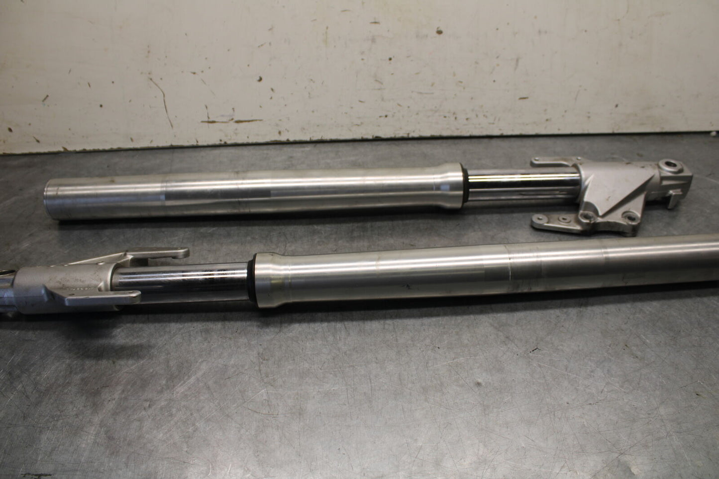 05-06 SUZUKI BOULEVARD M50 FRONT FORKS SHOCK SUSPENSION SET PAIR BB671