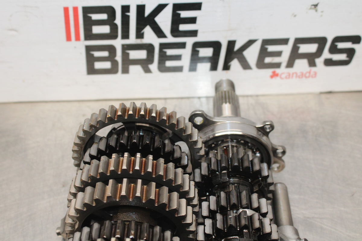 18 YAMAHA YZF R1  ENGINE MOTOR TRANSMISSION TRANNY GEARS BB838