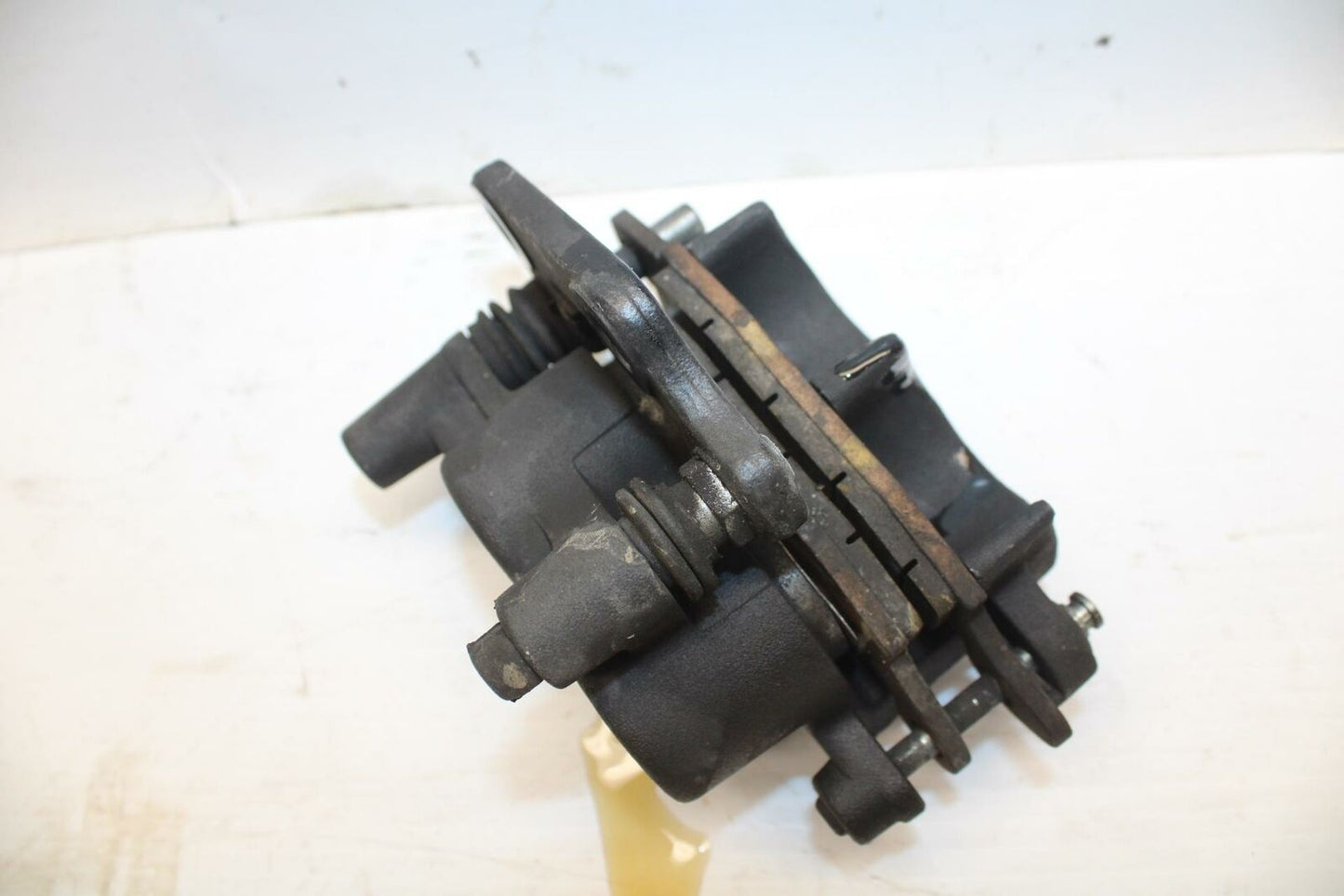 04-09 SUZUKI GS500F  FRONT BRAKE CALIPER BB278