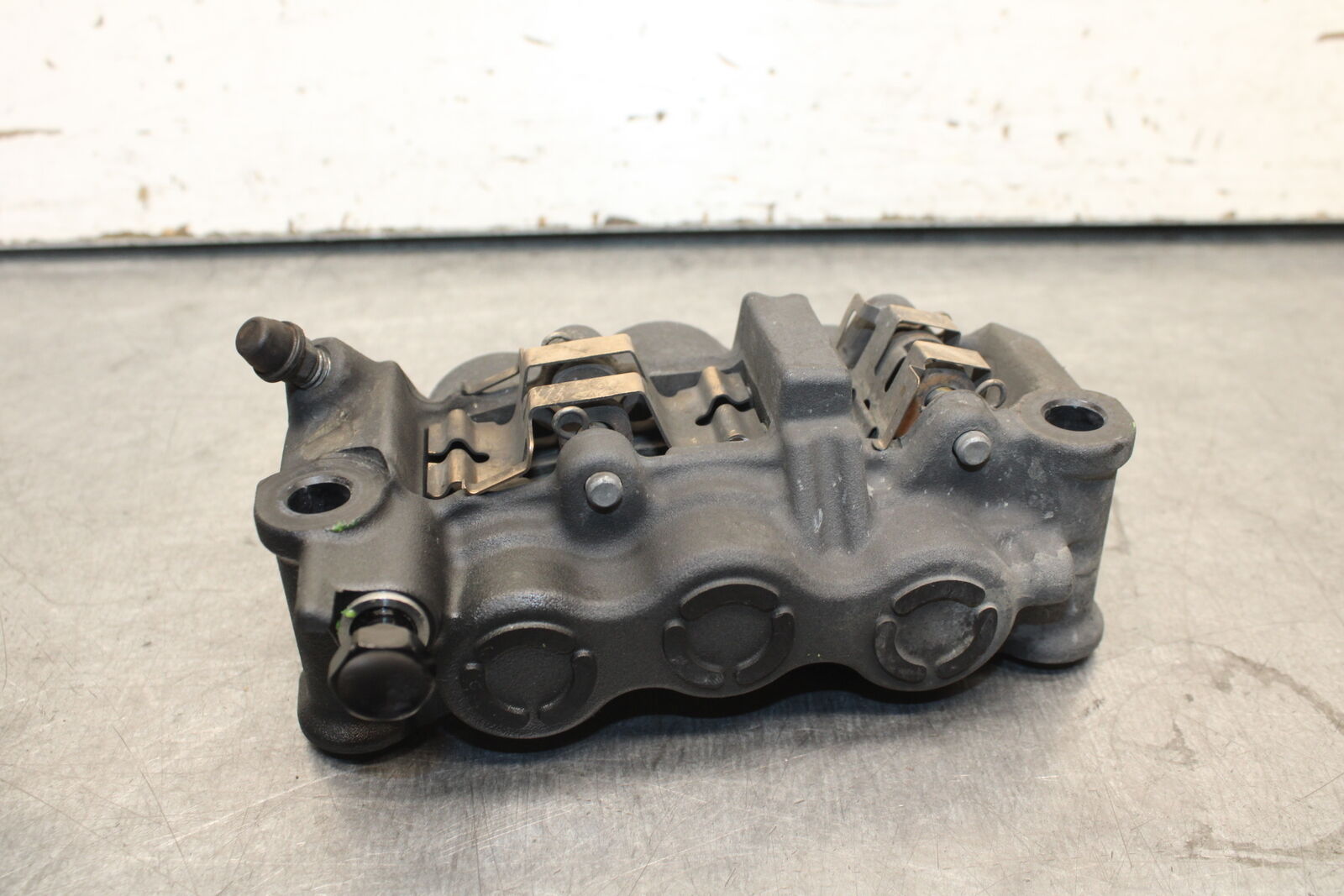 07-08 YAMAHA YZF R1 RIGHT LEFT FRONT BRAKE CALIPER SET PAIR CALIPERS BB675