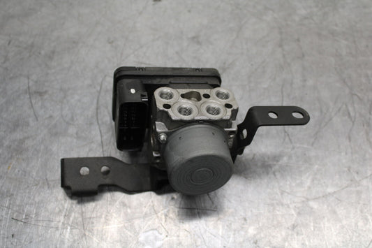 19-22 KAWASAKI Z400 ABS PUMP UNIT MODULE BB738