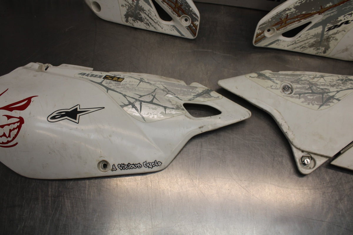 05-21 SUZUKI DRZ400SM FAIRING SET COWLS COWLINGS KIT BB376