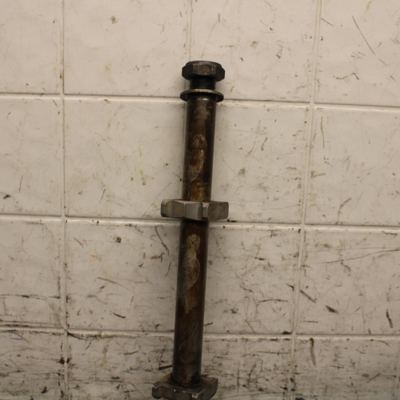2005 Honda CBR600RR REAR AXLE BACK WHEEL RIM BOLT AXEL 42301-MEE-D00 BB564