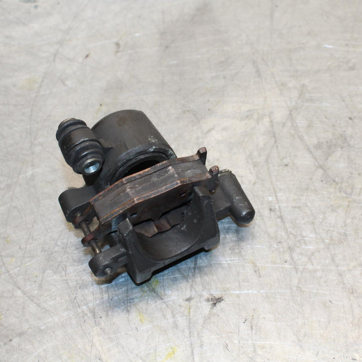 2006 Suzuki GSXR600 REAR BACK BRAKE CALIPER BB447
