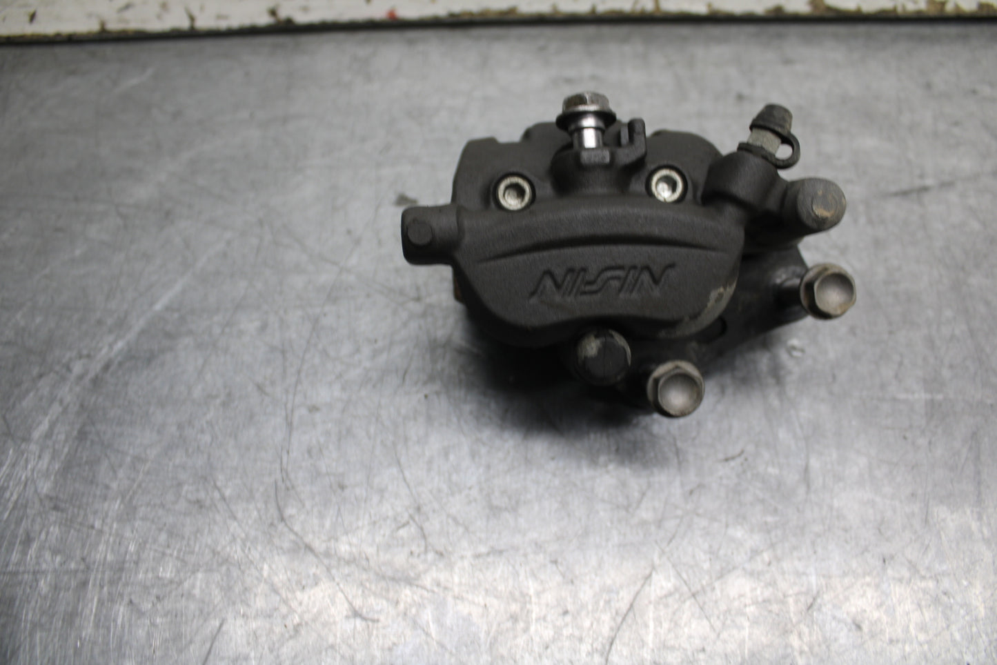 24 KAWASAKI NINJA 500 ABS RIGHT FRONT BRAKE CALIPER BB744