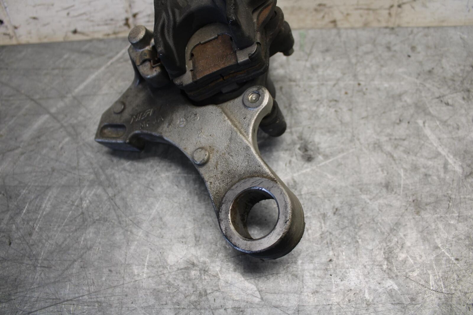 2009 Honda CBR600RR REAR BACK BRAKE CALIPER W MOUNT BRACKET 43150-MFJ-A51 BB536