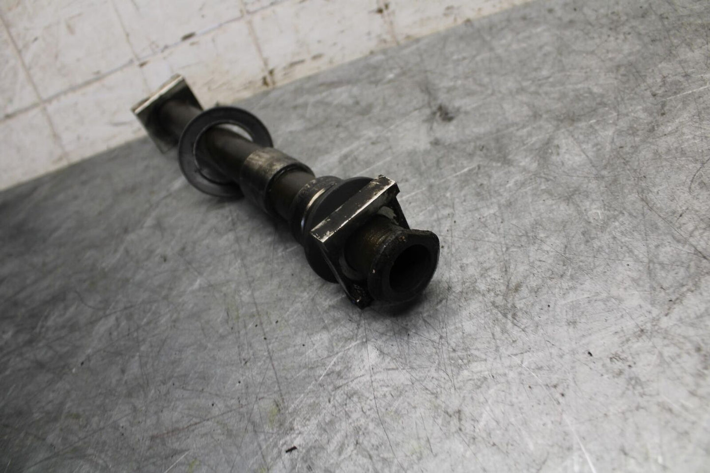 1999 Yamaha YZF R1 REAR AXLE BACK WHEEL RIM PIVOT BOLT AXEL 4XV-25381-00-00 BB50