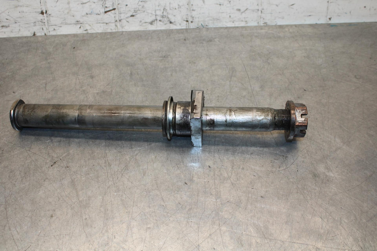 2001 Suzuki GSXR750 REAR AXLE BACK WHEEL RIM PIVOT BOLT AXEL 64711-33E10 BB553
