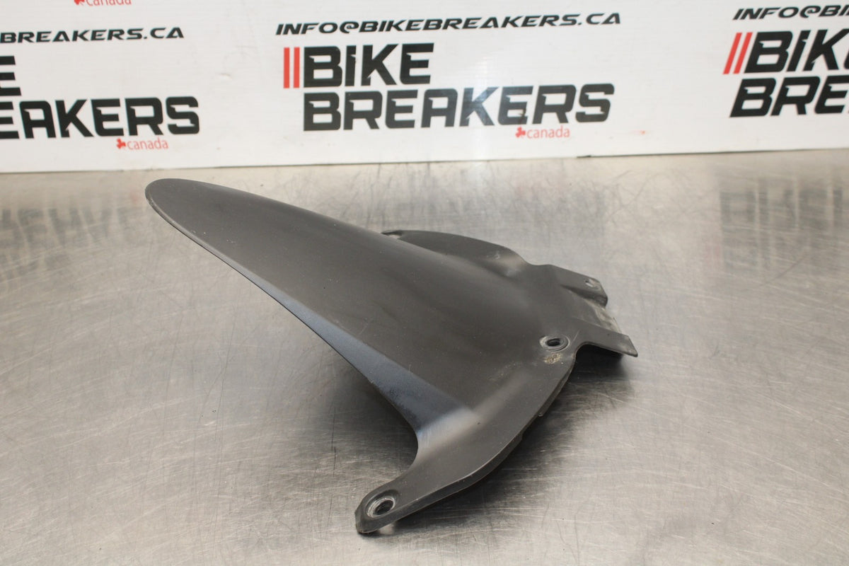 13-24 HONDA CBR600RR REAR BACK WHEEL TIRE HUGGER FENDER BB772