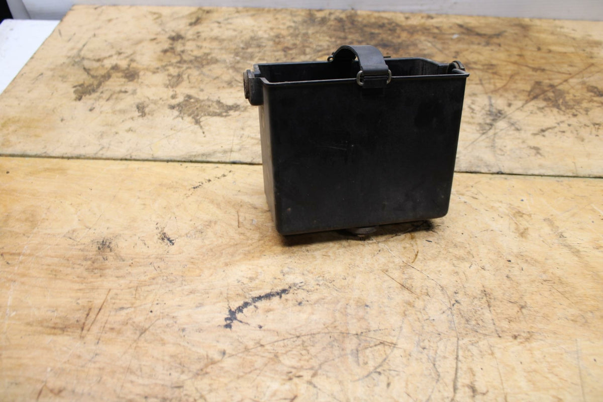 91-93 YAMAHA FZR1000 BATTERY TRAY PLASTIC BB339