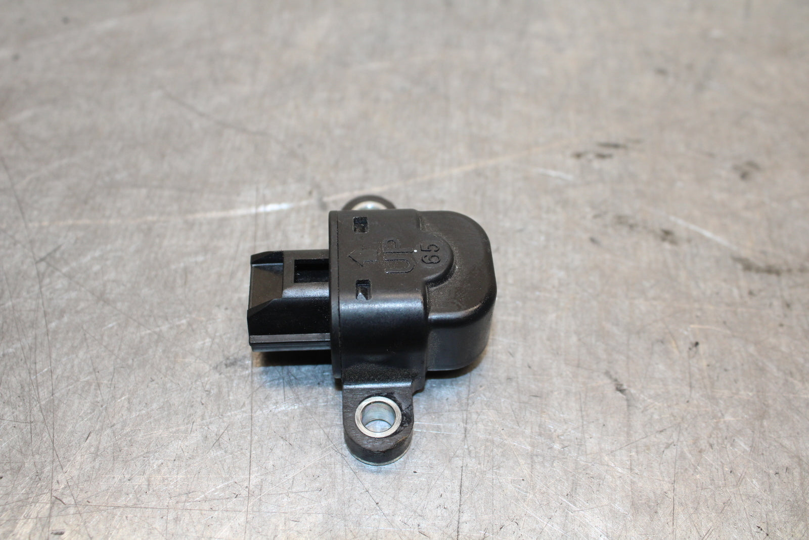 16 KAWASAKI NINJA ZX10R TIP OVER ANGLE CRASH SENSOR SWITCH  21176-0026 BB650