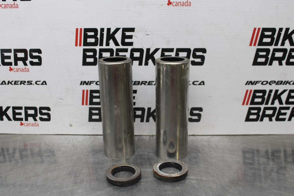 06 KAWASAKI VULCAN 900 FRONT FORK LOWER COVERS BOTTOM GUARDS SHIELD COWL  BB799