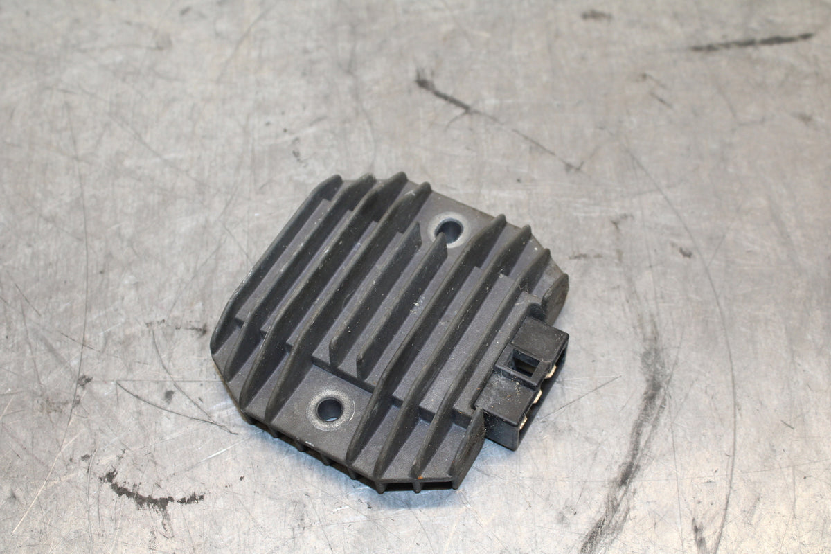 96-07 YAMAHA YZF600R RECTIFIER VOLTAGE REGULATOR  BB746