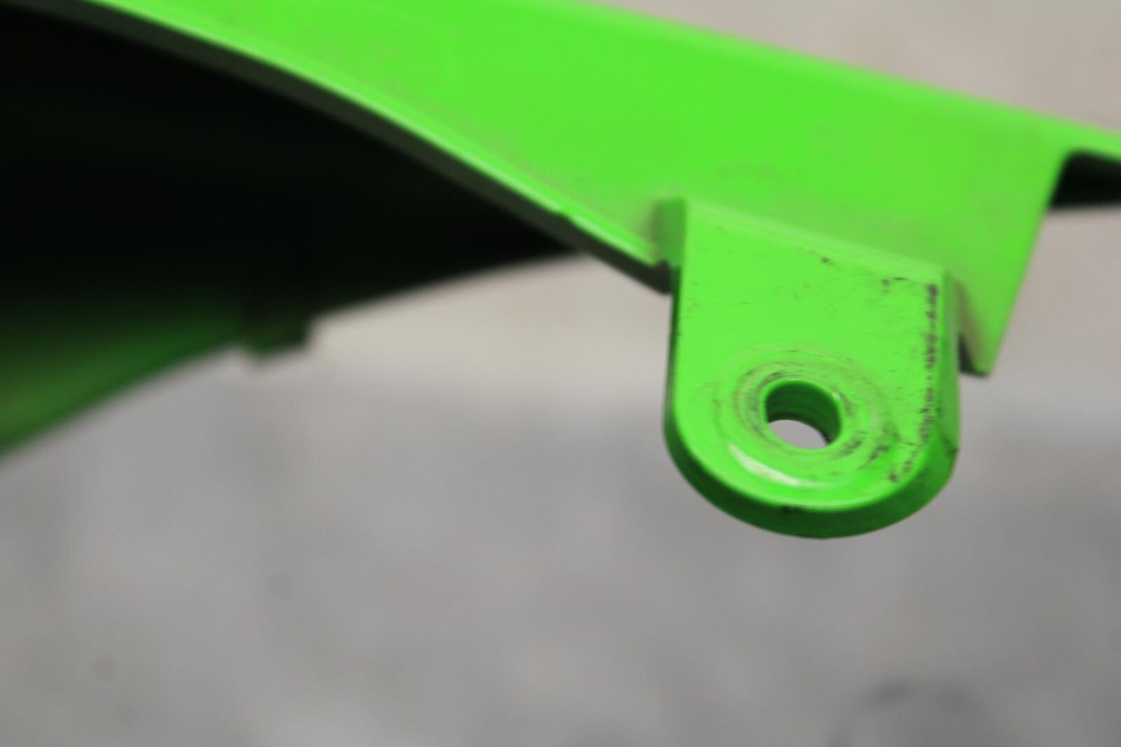 2011 Kawasaki Ninja ZX6R ZX600R RIGHT REAR BACK TAIL FAIRING COWL SHROUD BB587