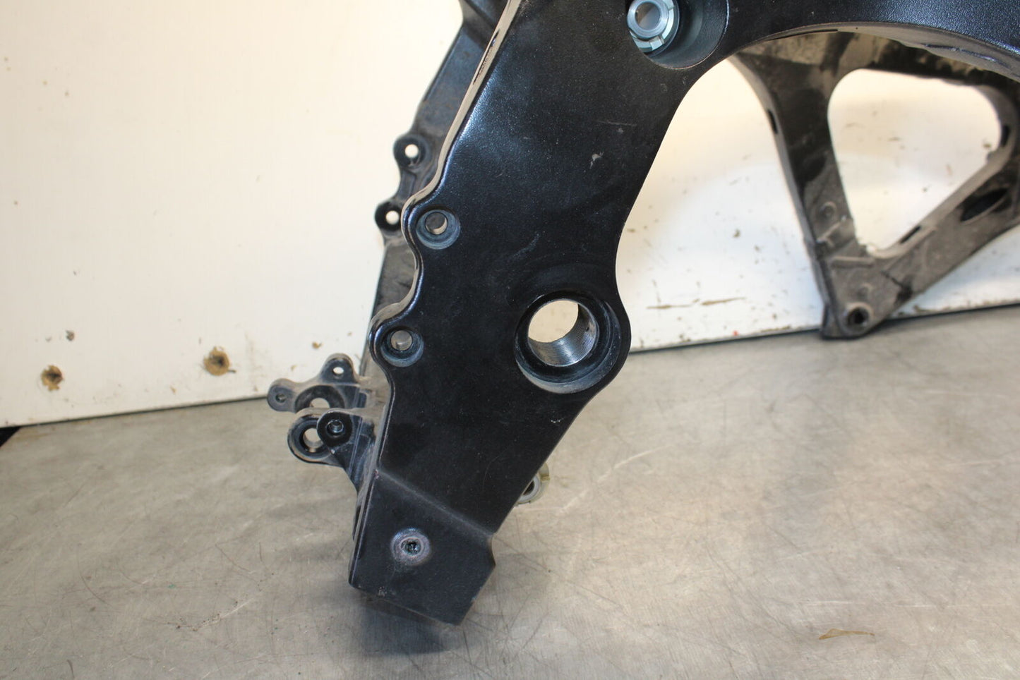 11-23 SUZUKI GSXR 750 FRAME CHASSIS BB630