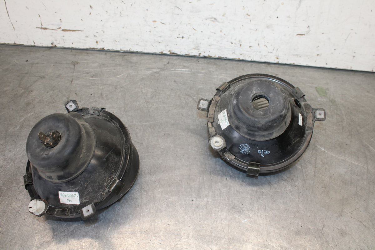 01-06 TRIUMPH TIGER 955I FRONT HEADLIGHT HEAD LIGHT LAMP BB693
