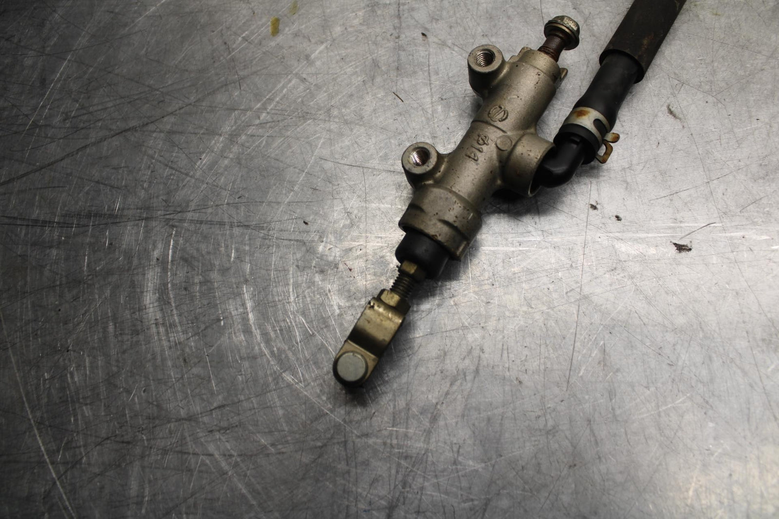 1996 Kawasaki Ninja 600R ZX600C REAR BACK BRAKE MASTER CYLINDER W RESERVOIR BB35