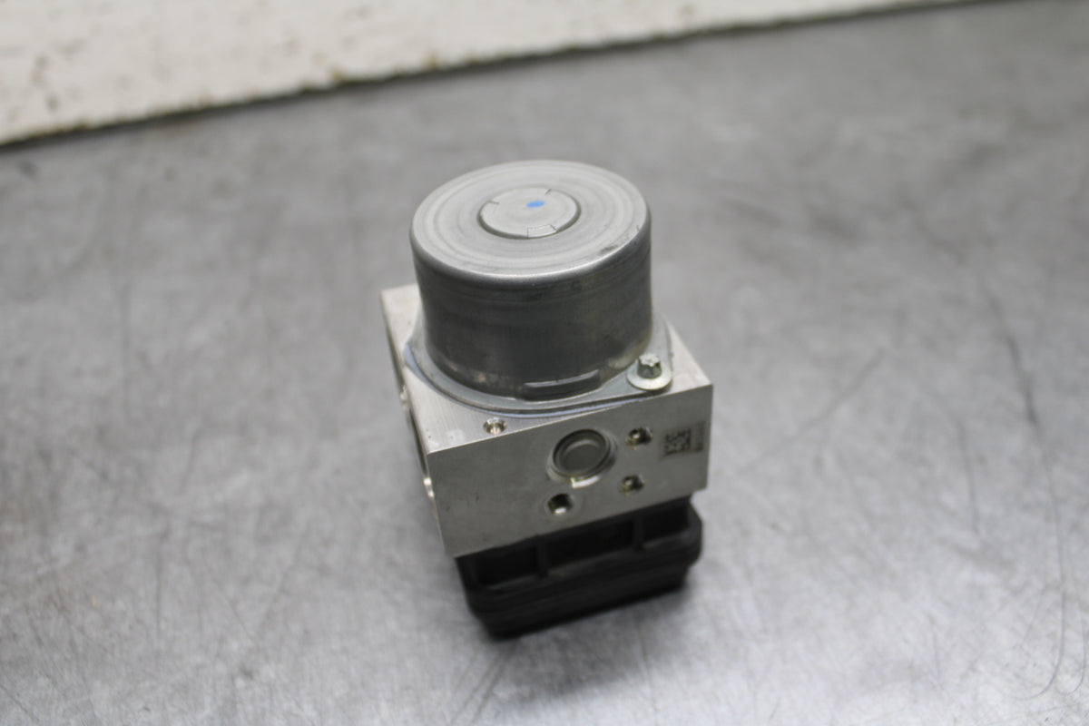 18-24 KAWASAKI NINJA 650 ABS PUMP UNIT MODULE BB725