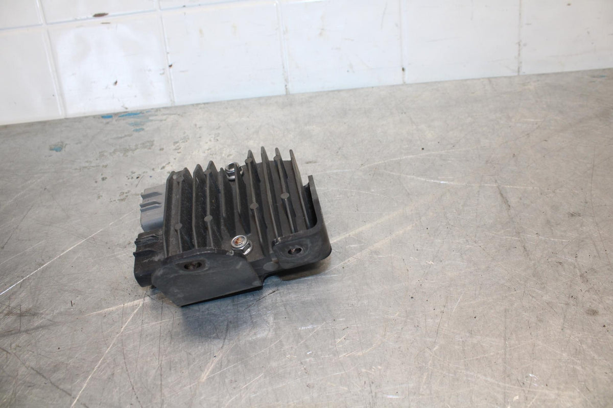 2006 Triumph Daytona 675 Triple RECTIFIER VOLTAGE REGULATOR BB434